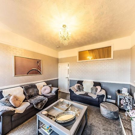 Courtyard Holiday Apartments Белпър Екстериор снимка