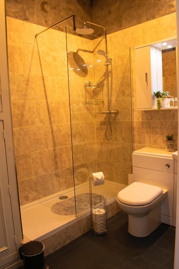Courtyard Holiday Apartments Белпър Екстериор снимка