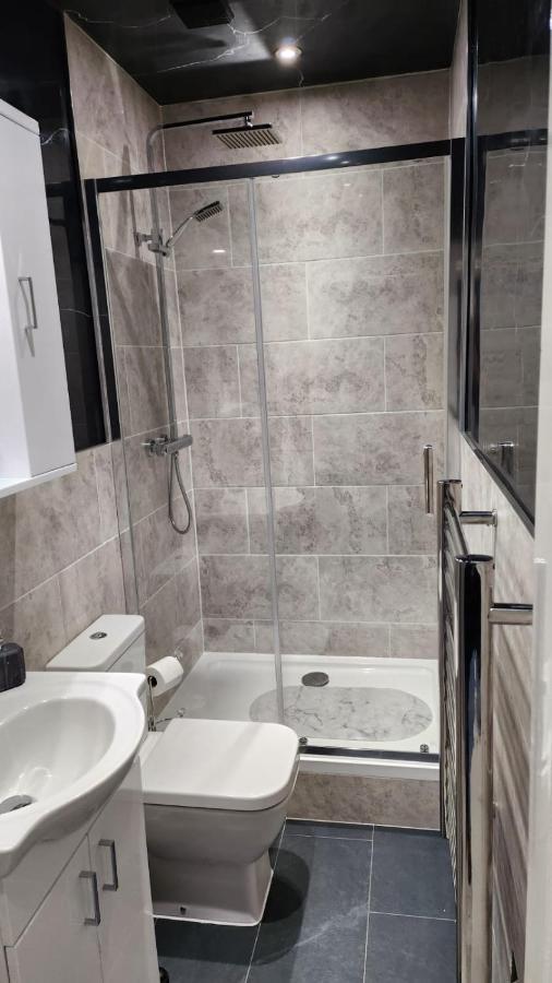 Courtyard Holiday Apartments Белпър Екстериор снимка