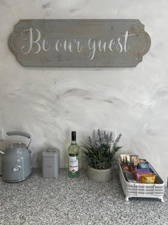 Courtyard Holiday Apartments Белпър Екстериор снимка