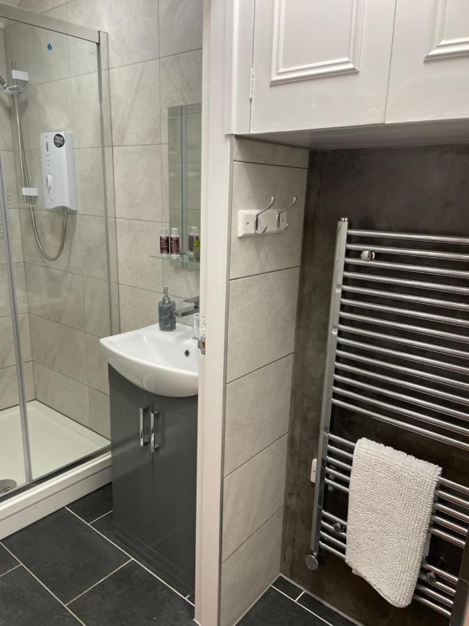 Courtyard Holiday Apartments Белпър Екстериор снимка