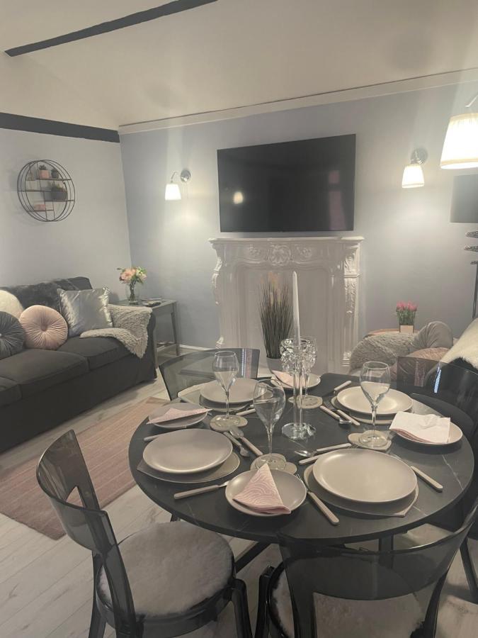 Courtyard Holiday Apartments Белпър Екстериор снимка