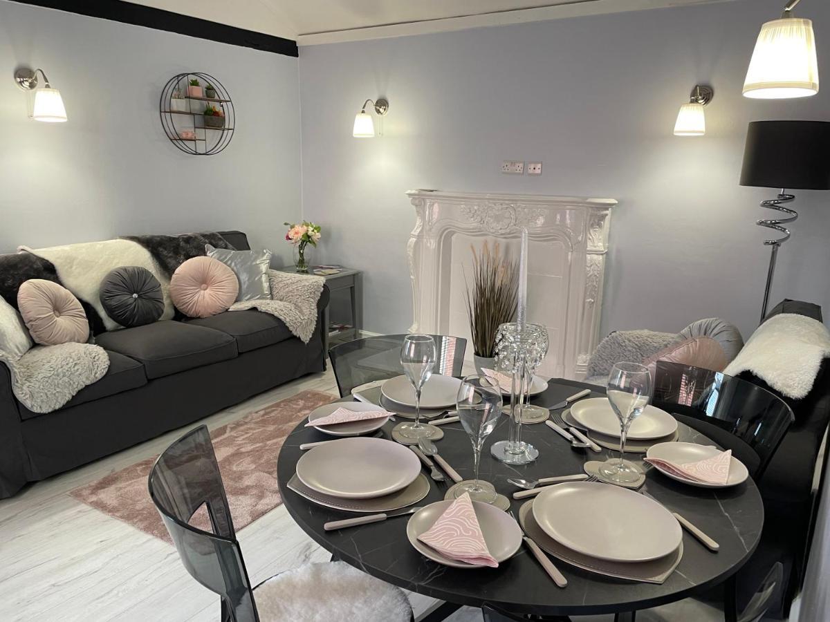 Courtyard Holiday Apartments Белпър Екстериор снимка