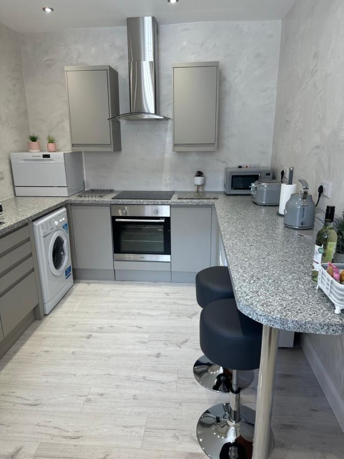 Courtyard Holiday Apartments Белпър Екстериор снимка